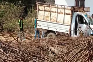 Koderma Scrap theft from Karma Medical College under construction