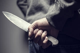 The eccentric lover stabbed his girlfriend, then injured himself in Chhattisgarh