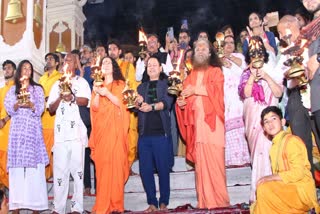 Kailash Kher performed on the second day of Rishikesh International Yoga Festival