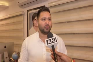 Land for job case  CBI summons Tejashwi Yadav  ഭൂമി കുംഭകോണ കേസ്  ലാലു പ്രസാദ് യാദവ്  ലാലു പ്രസാദ് യാദവ് ഭൂമി കുംഭകോണം  ബീഹാര്‍ ഉപമുഖ്യമന്ത്രി തേജസ്വി യാദവിനെ  Lalu Prasad Yadav bribery case  Tejashwi Yadav cbi questioning