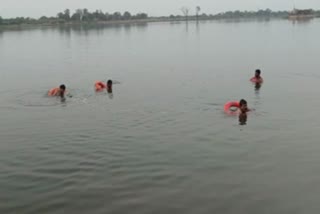 four-youths-died-after-drowning-in-godavari-river