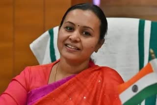 Minister Veena George  health Minister Veena George  health survey will start in Brahmapuram on Tuesday  health survey Brahmapuram  Brahmapuram  keral news updates  health minister veena george  ബ്രഹ്മപുരത്ത് ആരോഗ്യ സര്‍വേ തുടങ്ങും  വ്യാജ പ്രചരണങ്ങളില്‍ ആശങ്ക വേണ്ട  ആരോഗ്യ മന്ത്രി  ബ്രഹ്മപുരത്ത് ചൊവ്വാഴ്‌ച മുതല്‍ ആരോഗ്യ സര്‍വെ  മന്ത്രി വീണ ജോര്‍ജ്  ബ്രഹ്മപുരത്ത് തീപിടിച്ചിട്ട് പത്ത് ദിവസം  ആരോഗ്യ സര്‍വേ  ആരോഗ്യ വകുപ്പ്  ബ്രഹ്മപുരം മാലിന്യ പ്ലാന്‍റ്