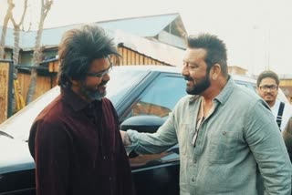 Sanjay Dutt joins Thalapathy Vijay in Kashmir  Vijay in Kashmir for Leo shoot  Vijay in Kashmir  Leo shoot  Sanjay Dutt in Kashmir for Leo shoot  Sanjay Dutt  Vijay  Babu Antony  ദളപതിയും സഞ്ജയ്‌ ദത്തും കണ്ടുമുട്ടിയപ്പോള്‍  ദളപതിയും സഞ്ജയ്‌ ദത്തും കണ്ടുമുട്ടി  കശ്‌മീര്‍ സെറ്റിലേക്ക് ജോയിന്‍ ചെയ്‌ത്‌ സഞ്ജയ്‌  ലിയോ കശ്‌മീര്‍ സെറ്റിലേക്ക് ജോയിന്‍  ലിയോ  വിജയ്‌  ലോകേഷ് കനകരാജ്  സഞ്ജയ്‌ ദത്ത്