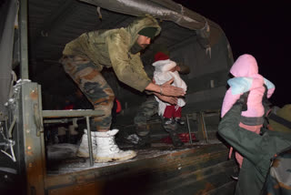 army rescue stranded tourists