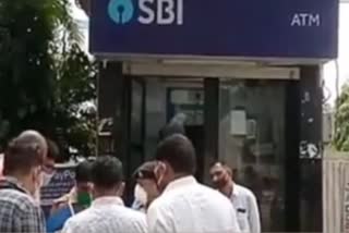सिवान में SBI ATM मशीन को उखाड़ा