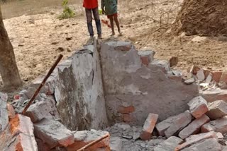 lakhimpur-kheri-government-toilet-collapses-child-dies-buried-under-debris