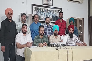 The raw employees of Punjab Roadways and PRTC in Chandigarh gave an ultimatum to the Punjab government