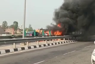 Car Caught Fire Fire After Accident