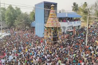 பக்தர்களால் திக்கு முக்காடிய திருவப்பூர் முத்துமாரியம்மன் கோயில் தேரோட்டம்!