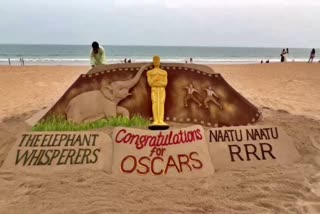 sudarsan-pattnaik-created-a-sand-sculpture-on-rrr-movie