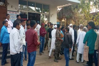 One person died in bees attack at sub divisional office in Giridih