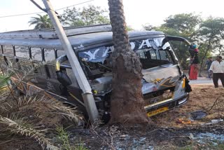 MP Shivpur Bus collided electric pole