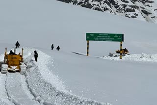 Zojilla pass cleared of heavy snow as Srinagar-Ladakh highway reopened