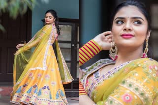 Anchor Sreemukhi new traditional photos