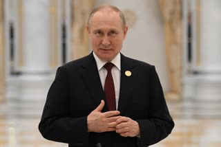 ICC issues arrest warrant against Putin