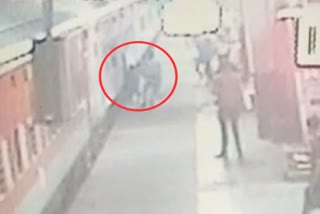 Passenger falling from train at Jaipur