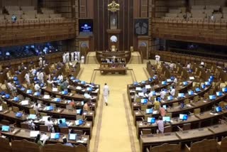 നിയമസഭയില്‍ പ്രതിപക്ഷ പ്രതിഷേധം  Opposition protests in the Assembly  ബഹളമയം നിയമസഭ  നടപടികളുമായി സഹകരിക്കാനാവില്ലെന്ന് പ്രതിപക്ഷം  സഭ നടപടികള്‍ നിര്‍ത്തി വച്ചു  നിയമസഭ  നിയമസഭ വാര്‍ത്തകള്‍  പ്രതിപക്ഷ എംഎൽഎ  kerala news updates  latest news in kerala  news live