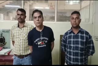Navsari Crime : પ્રતિબંધિત સિગારેટનું હોલસેલમાં વેચાણ કરતો વેપારીને પકડાયો