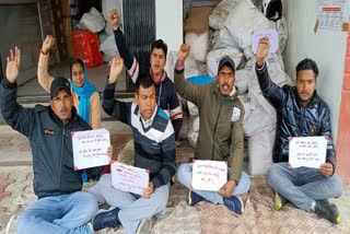 Health workers protest in Almora CMO office