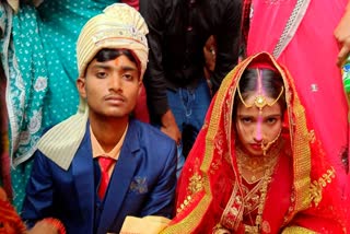 छपरा के मंदिर में हिंदू रीति से शादी