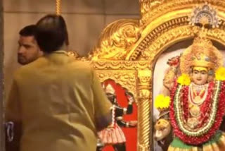 Chaitra Navratri begins, devotees offer prayer at Delhi's Jhandewalan Temple