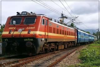 Dead Body Found in Avadh Assam Express Train