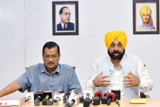 Amid poster row, Kejriwal and Mann schedule public meeting at Jantar Mantar tomorrow