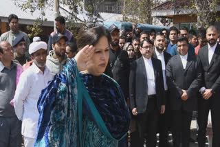 justice-moksha-khajuria-kazmi-visits-ganderbal