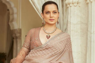 In the picture, Kangana gives the vibe of a traditional girl next door.