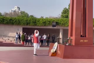 CM pays tribute to martyrs National War Memorial in Delhi