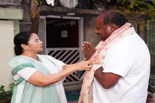 kumaraswamy-went-to-kolkata-to-meet-cm-mamata-banerjee