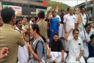 Rahul Gandhi  Rahul Gandhi disqualification  protest over Rahul Gandhi disqualification  MP Rahul Gandhi disqualified from Parliament  kerala news  malayalam news  വ്യാപക പ്രതിഷേധം  congress protest  protest  road strike  wayanad news  malayalam news  രാഹുല്‍ ഗാന്ധി  വയനാട് വാർത്തകൾ  മലയാളം വാർത്തകൾ  കോൺഗ്രസ് പ്രതിഷേധം  ടി സിദ്ദിഖ് എംഎൽഎ  ടെലിഫോൺ എക്‌സ്‌ചേഞ്ചിലേയ്‌ക്ക് മാർച്ച്  രാഹുൽ ഗാന്ധിയെ അയോഗ്യനാക്കി  പ്രതിഷേധം