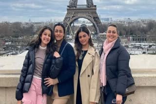 namrata shirodkar paris photos