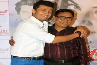 Sonu Nigam with Father Agam Nigam