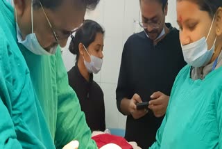 Doctors Removed 5 kg tumor from woman stomach