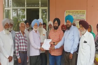 Demonstration against cut ration cards of the needy in Ludhiana