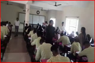 Exam Cheating in examination centers in Una