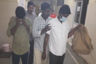 Employees who took bribes arrested at Palavekadu Government Hospital
