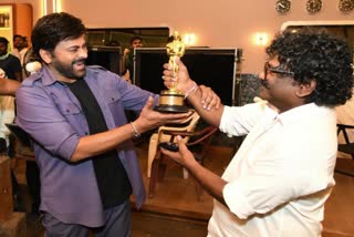 Bholashankar Megastar chiranjeevi feliciation lyric writer Chandrabose