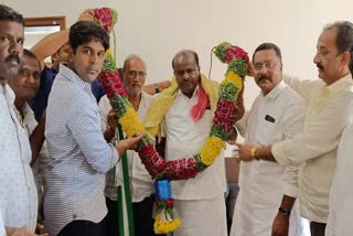 Congress MP Son left BJP and joined JDS