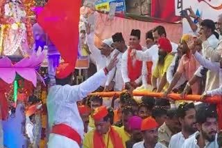 Muslim Flower Shower On Ram Shobhayatara