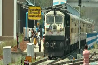 idukki bodinayakanur railway trial run  idukki bodinayakanur railway  ബോഡിനായ്ക്കന്നൂർ റെയിൽവേ  തേനി ബോഡിനായ്ക്കന്നൂർ റെയിൽവേ  ട്രയൽ റൺ ബോഡിനായ്ക്കന്നൂർ റെയിൽവേ  റെയിൽവേ ട്രയൽ റൺ  മധുര പാസഞ്ചർ ട്രെയിൻ  റെയിൽവേ  bodinayakanur railway  madhura passenger train