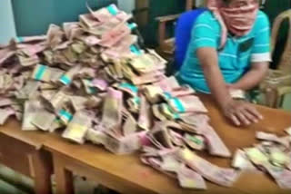 Rs 1 Cr of banned currency notes seized in abandoned house at Kerala's Kasaragod