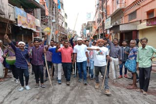 Tribal students closed the market in sahibganj