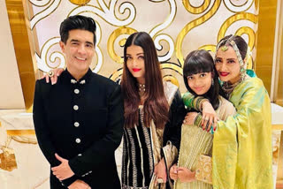 Viral alert! Rekha puts her arms around Aaradhya as she poses with Aishwarya Bachchan and Manish Malhotra