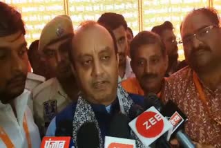 Sudhanshu Trivedi target CM Gehlot