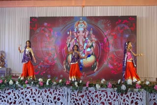 राजस्थानी पोशाक में संस्कृति कार्यक्रम