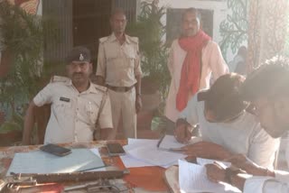 जमुई में मुखिया के घर से अपराधी गिरफ्तार
