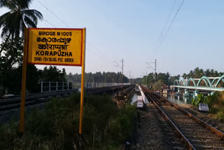 passenger was set on fire in train kozhikode  passenger was set on fire in train explained  kozhikode train fire  train fired  train accident  kozhikode news  kozhikode elathur  train attacked  എലത്തൂർ ട്രെയിൻ ആക്രമണം  കോരപ്പുഴ ട്രെയിൻ ആക്രമണം  ട്രെയിൻ ആക്രമണം  ട്രെയിൻ തീയിട്ടു  ട്രെയിനിൽ തീവച്ചു  കോഴിക്കോട് വാർത്തകൾ  കോഴിക്കോട് ട്രെയിൻ വാർത്തകൾ  കോഴിക്കോട് ട്രെയിനിന് തീയിട്ടു  ആലപ്പുഴ കണ്ണൂർ എക്‌സ്‌പ്രസ്  ആലപ്പുഴ കണ്ണൂർ എക്‌സിക്യൂട്ടീവ് എക്‌സ്‌പ്രസ്