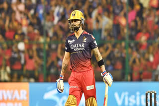 virat kohli becomes 1st Indian cricketer  virat kohli records  Indian Premier League 2023  Chinnaswamy Stadium Bengaluru  ರಾಯಲ್ ಚಾಲೆಂಜರ್ಸ್ ಬೆಂಗಳೂರು  ದಾಖಲೆ ಬರೆದ ಮೊದಲ ಭಾರತೀಯ ವಿರಾಟ್​ ಕೊಹ್ಲಿ  ಆರ್​ಸಿಬಿ ಮುಂಬೈ ಪಂದ್ಯ  ಐಪಿಎಲ್​ನ ಮೊದಲ ಪಂದ್ಯದಲ್ಲಿ ವಿರಾಟ್ ಕೊಹ್ಲಿ  ಐಪಿಎಲ್‌ನಲ್ಲಿ 50ನೇ ಅರ್ಧಶತಕ ಗಳಿಸುವ ಮೂಲಕ ಮೊದಲ ಭಾರತೀಯ  ಆರ್​ಸಿಬಿ ತಂಡದ ಮಾಜಿ ನಾಯಕ ವಿರಾಟ್​ ಕೊಹ್ಲಿ